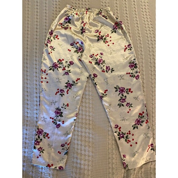 Secret Treasures Pajama Pants Size Medium Cream w/floral Silky Feel Comfortable - Picture 6 of 10